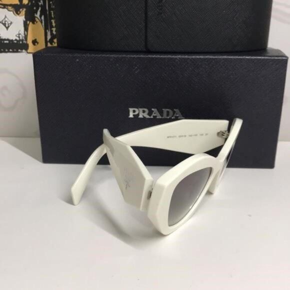 New Authentic Prada SPR 07Y Women’s Sunglasses – White Frame - Picture 3 of 12